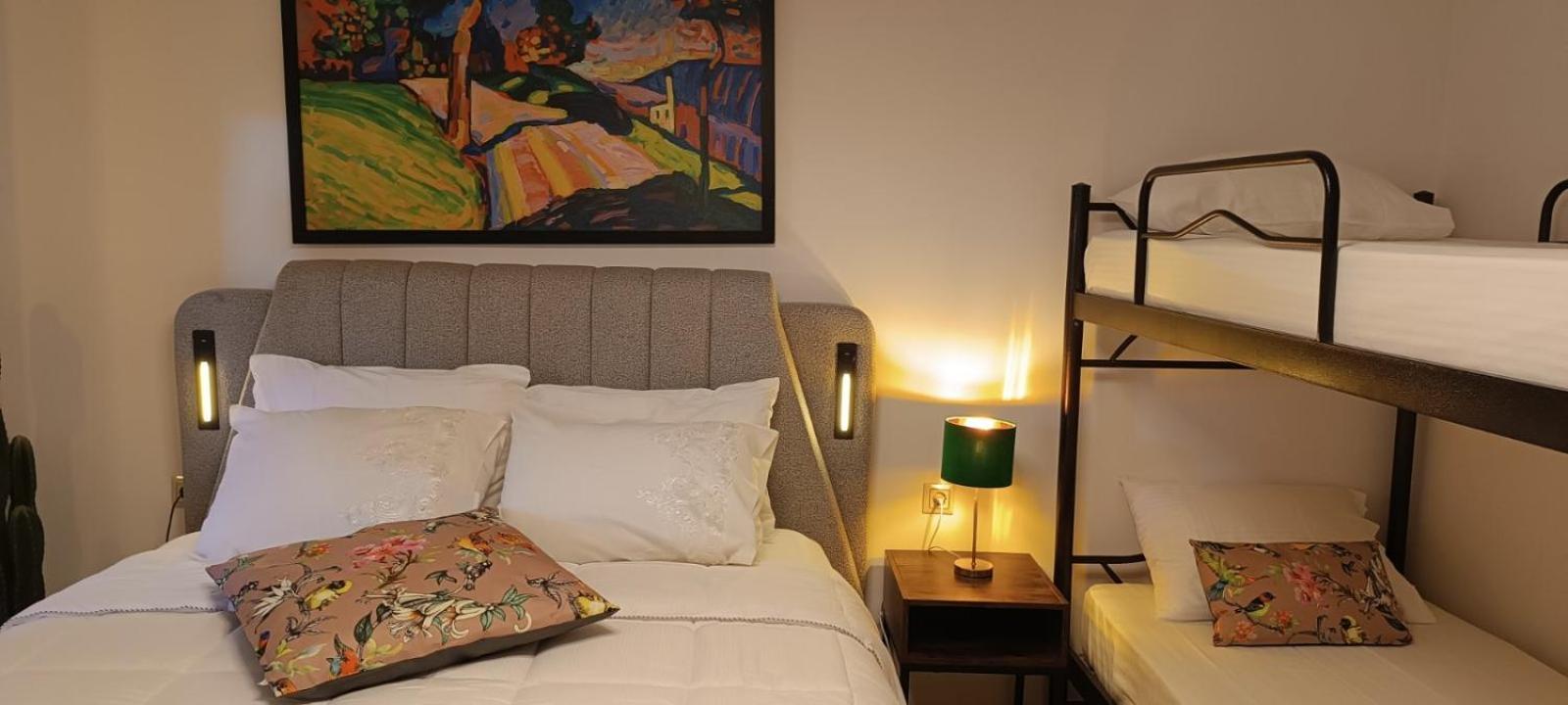 Vintage Lux Homes Vrasná Екстериор снимка